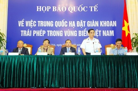 Việt Nam sẽ sử dụng tất cả các biện pháp để bảo vệ chủ quyền biển đảo - ảnh 1